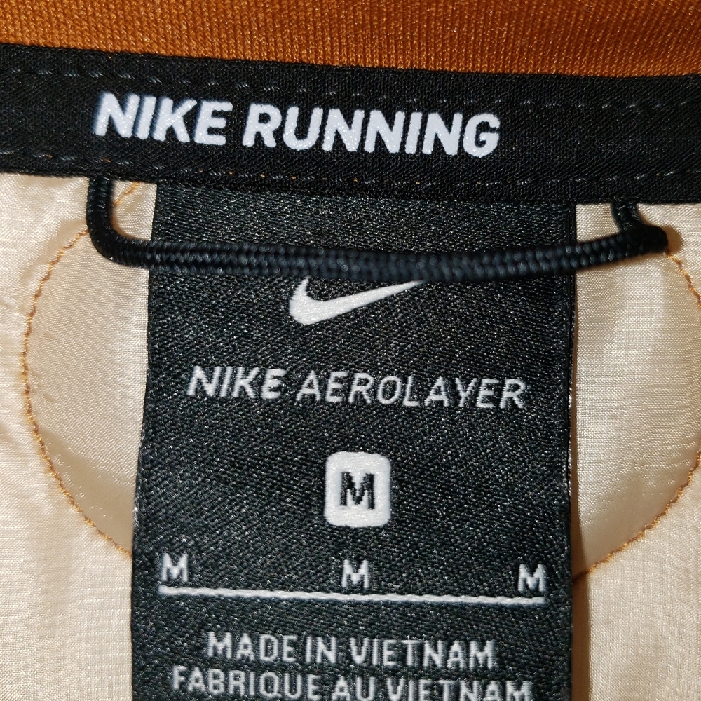 Nike AeroLayer Quilted Running Vest - Picture 6 of 9
